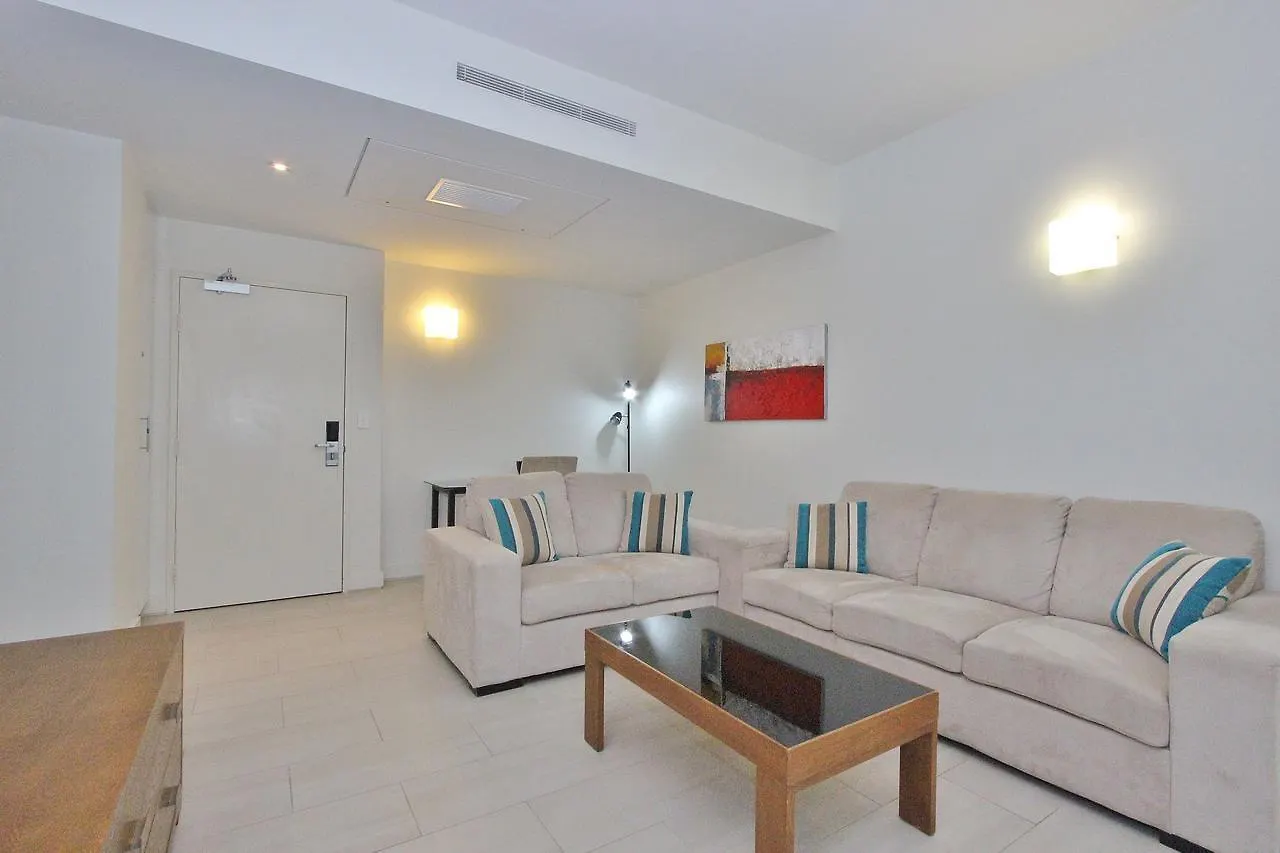 Elysium Private Apartments At The Drift Resort パーム・コーブ