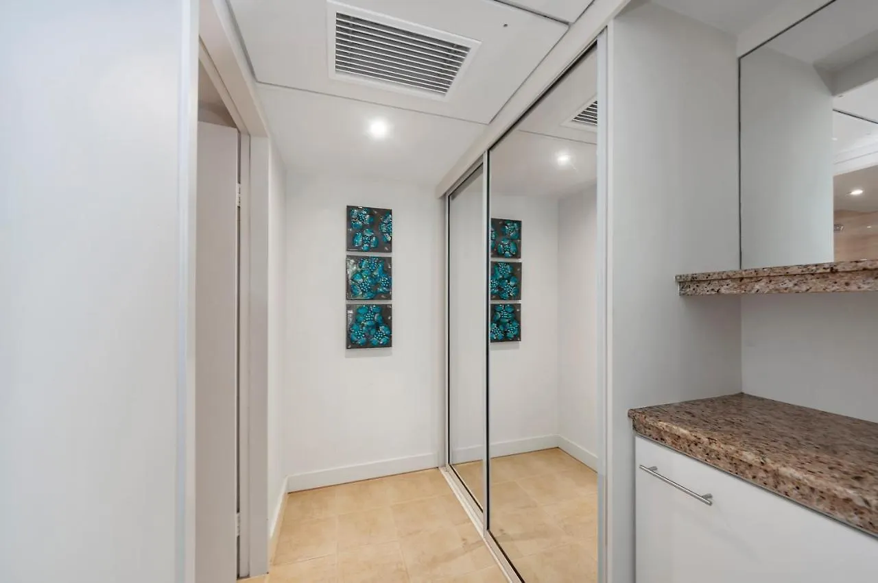 Elysium Private Apartments At The Drift Resort パーム・コーブ
