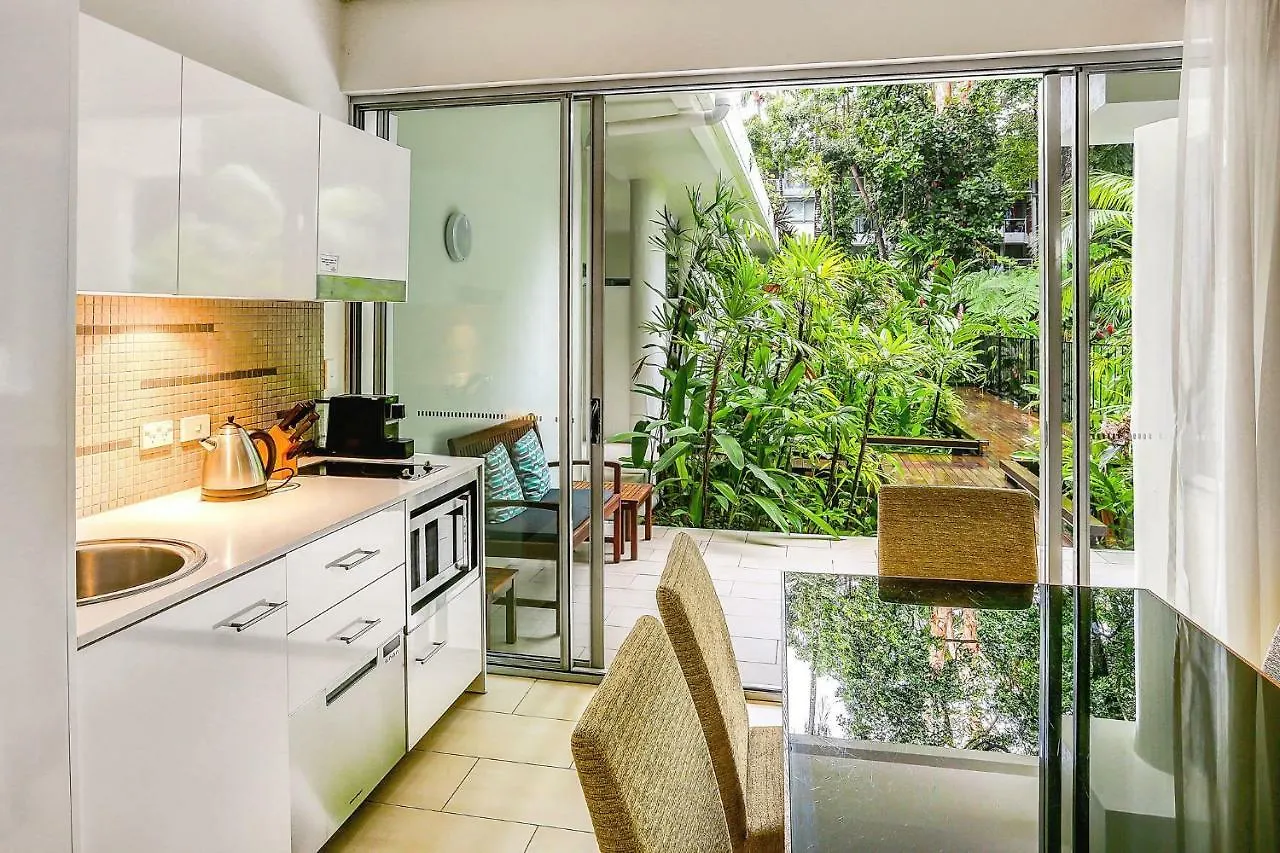 Elysium Private Apartments At The Drift Resort パーム・コーブ